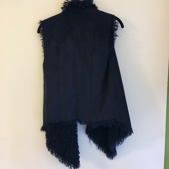 Faux Fur Vest - Picture 4 of 6